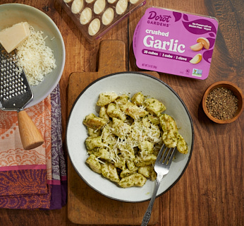 Preparing Garlic for Cooking Made Simple with Dorot Gardens